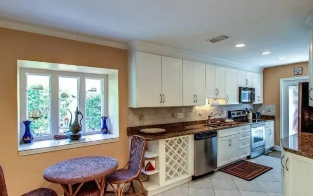 3214-fairway-oaks