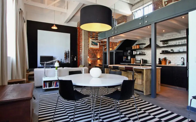 Bandar Place - Two Bedroom Aparthotel, Sleeps 4