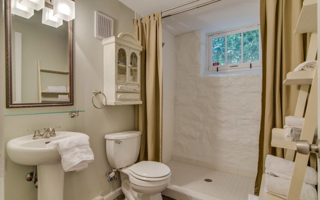 Caroline House Nashville Historic Inn