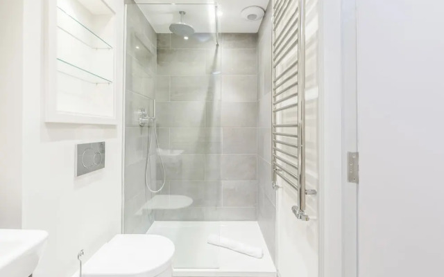 Roomspace Apartments -The Quadrant