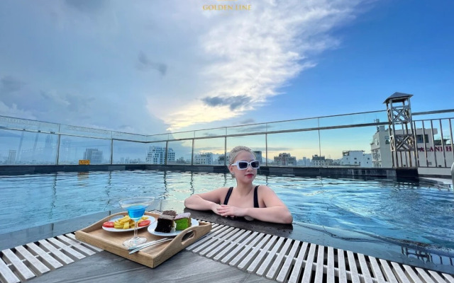 Golden Line Danang Hotel