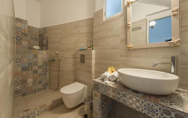 George's beach studios Aliki Paros