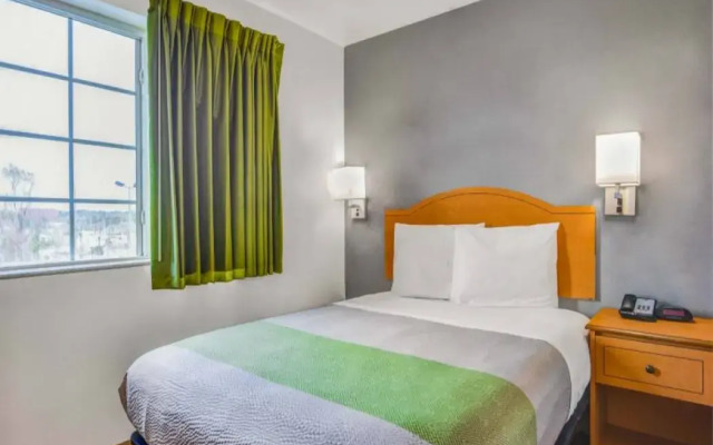 Studio 6 Opelika/Auburn