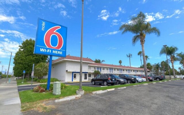 Motel 6 Costa Mesa, CA