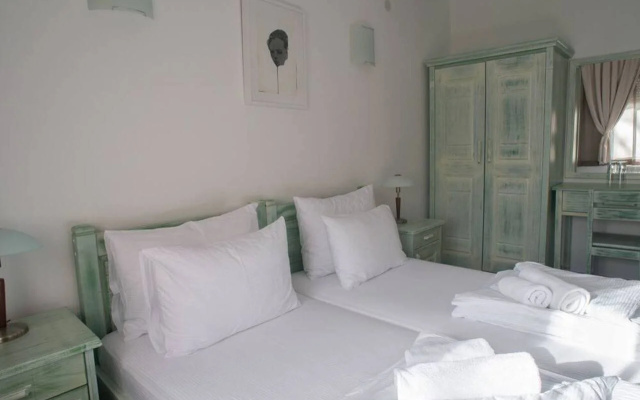 Hotel Trim