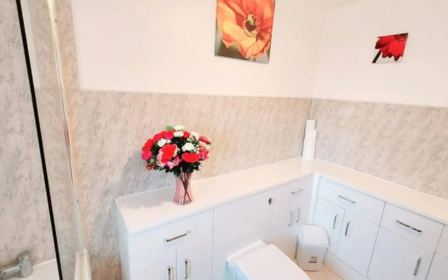 Garfield Villa-beautiful 4-bed House in Gillingham