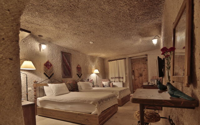 Grand Cave Suites