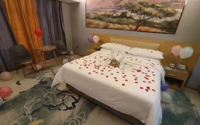 Vienna Classic Hotel (Zhuhai Doumen Xinqing Technology Park)