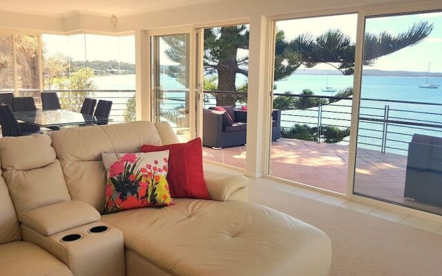 Vues At Salamander Bay