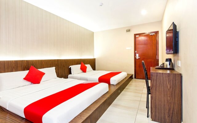 Super OYO 340 Comfort Hotel