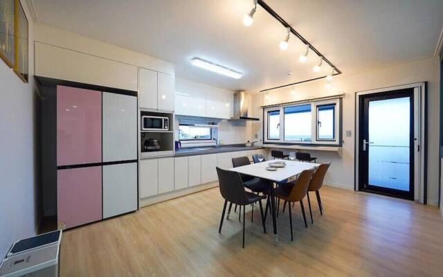 Yeongdeog Hajeo Pension