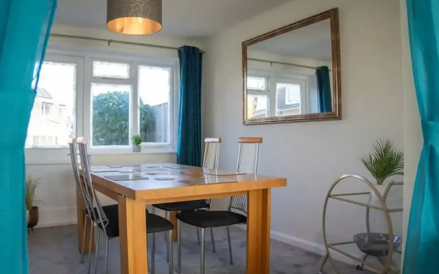 Host Stay Trinity Road