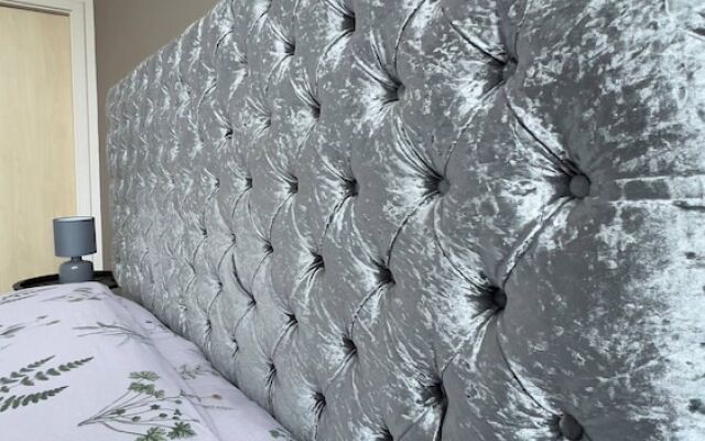 Modern Oasis / Central Location