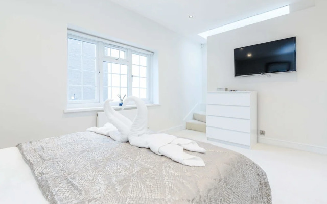 Beautiful House in Heart of Mayfair