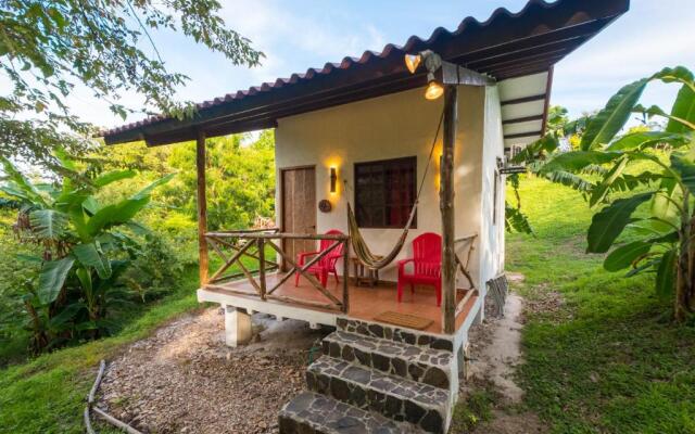 Istmo Beach and Jungle Bungalows