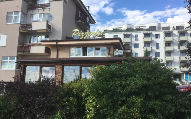 Sunny Two-story Apartment Kyje