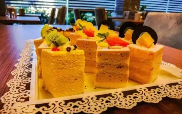 Meihao EZZI Hotel (Yingde Xianhu Bay)