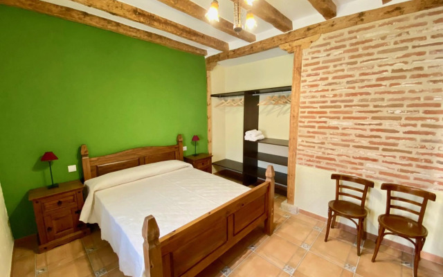 La Parada de Jimena-Casa rústica rodeada de bodegas en Rueda