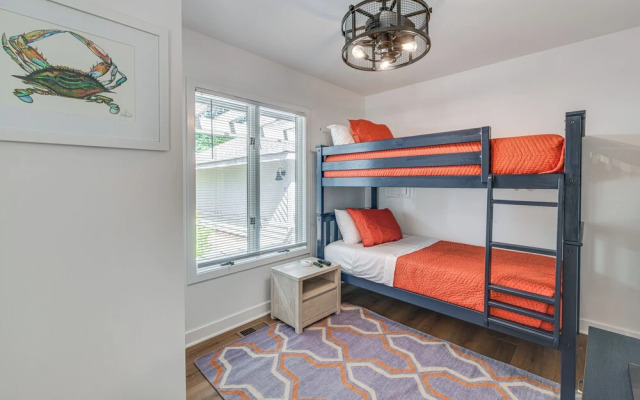 Waterfront Urbanna Home w/ Private Dock & Pool