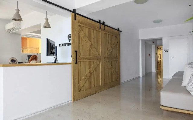 Sea Breeze Hotel