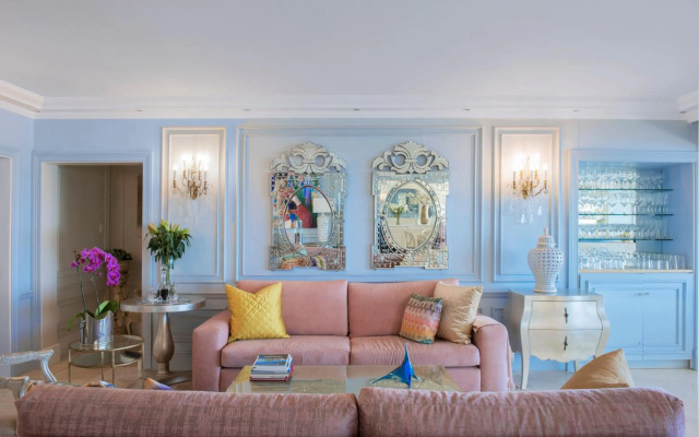 The Clarendon - Bantry Bay