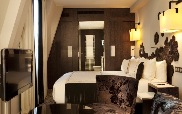 Le Wagram-Champs-Elysées