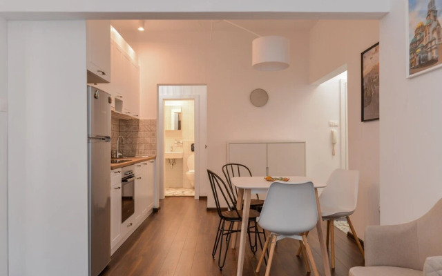 FM Luxury 2-BDR Apartment - Geometric