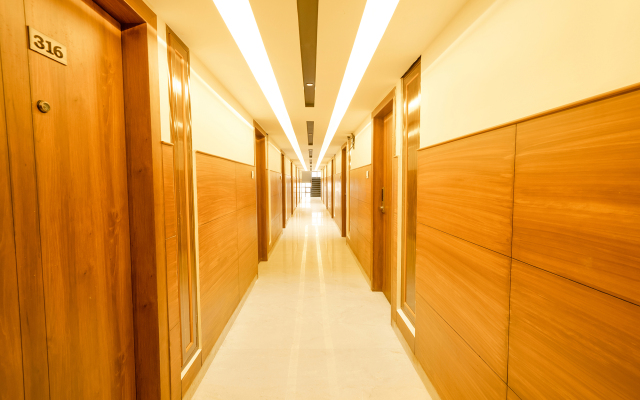 Fabhotel Royale Basant Residency