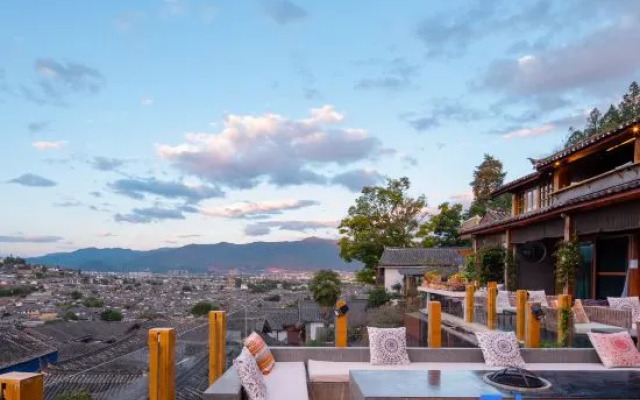 Xinsu Snow Mountain Qingcheng Panoramic Holiday Club