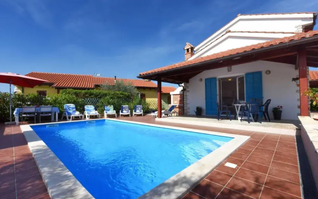 Nice Holiday House With Private Pool & Roof Terrace