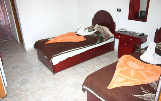 Yasmina Hotel