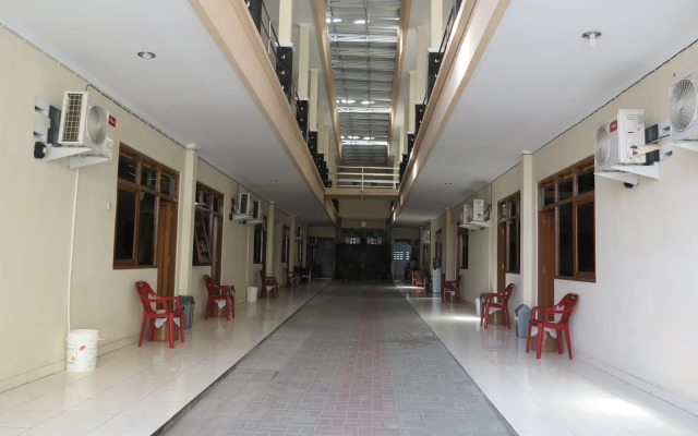 RedDoorz Plus @ Jalan Parangtritis 2