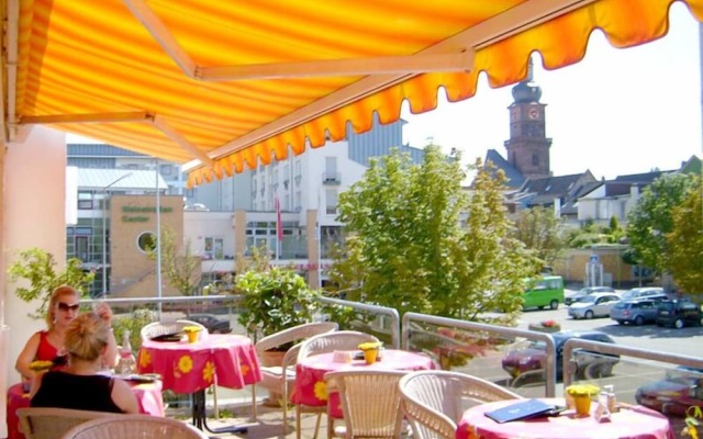Stadt Cafe Pension Grünstadt