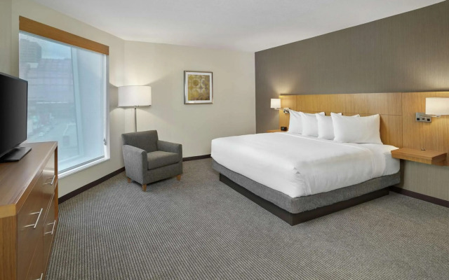DoubleTree by Hilton Edmonton Downtown