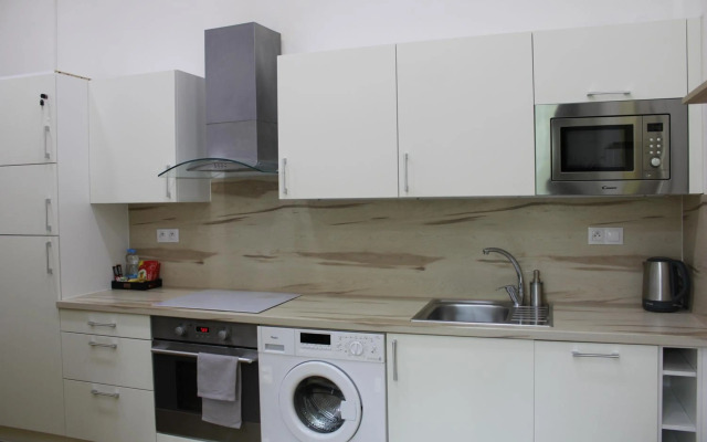 LYLY APARTMENT - Parkování Zdarma - U centra