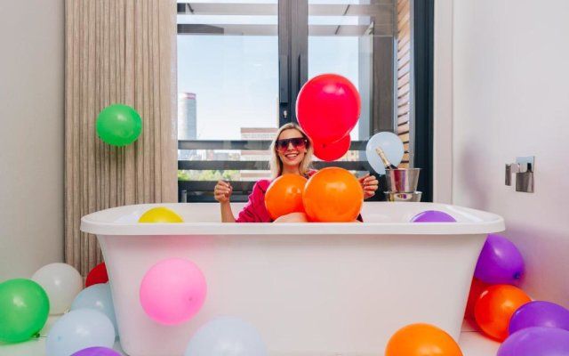 Hallmark Hotel by BON Hotels