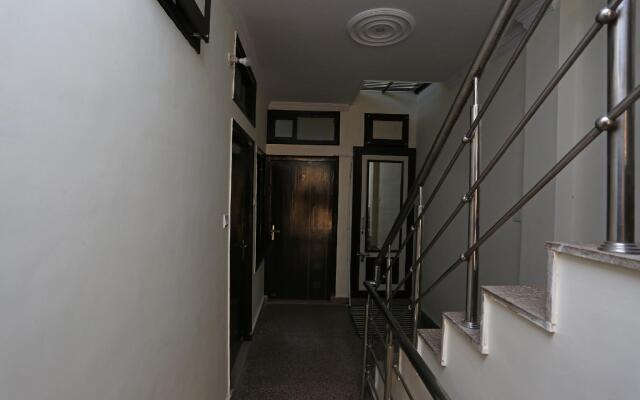 OYO 35747 Hotel Anand