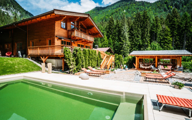 Hideway Chalet Gamsgluck With Pool and Sauna