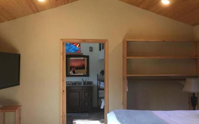 McKinley Creekside Cabins