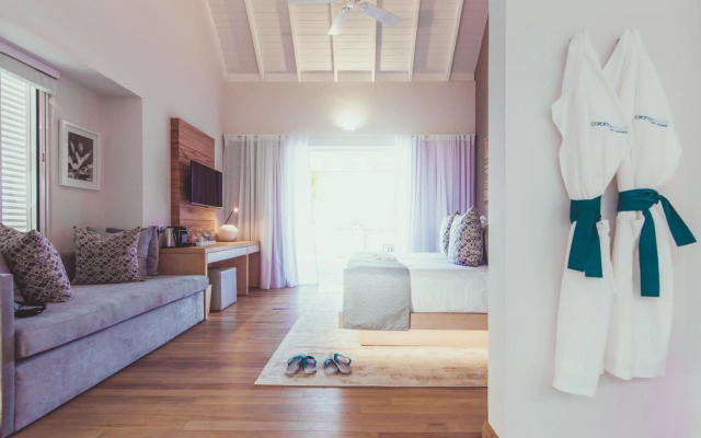 Carana Beach Hotel