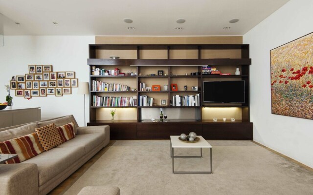 The Gloucester Mews Gem - RMA2