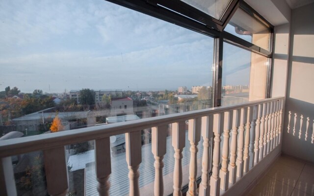 Turan Hotel On Mustafin 88
