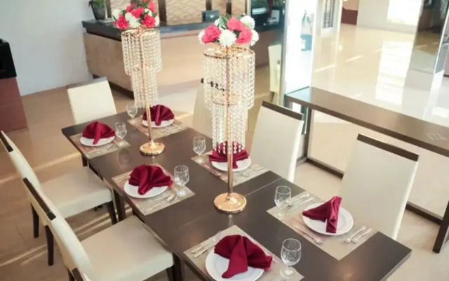 Casablanca Suites Near Airport