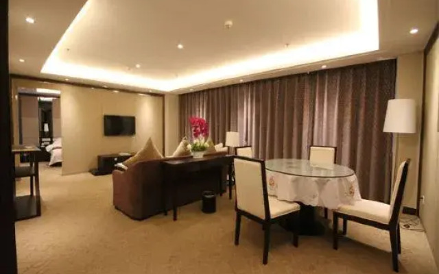 Gaoyou California Sunshine Hotel
