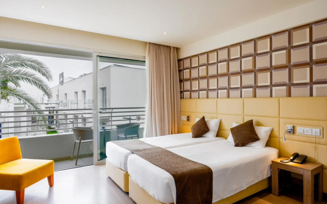 Melpo Antia Hotel & Suites