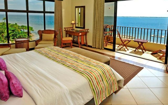 Costabella Tropical Beach Hotel