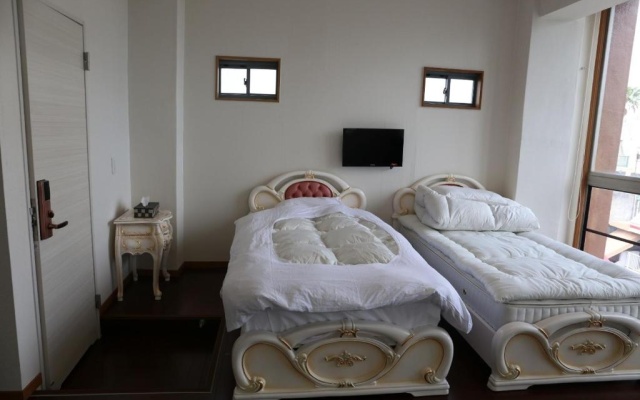 Izu 4 sea ocean reinforced con Double bed Seaview Shared bathroom share – Guest Rooms – Atami