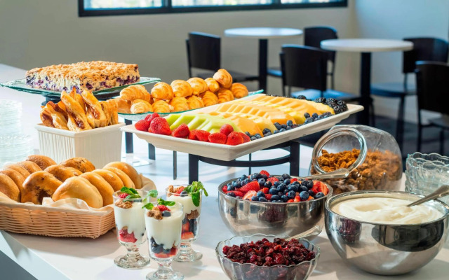 Four Points By Sheraton Norwood