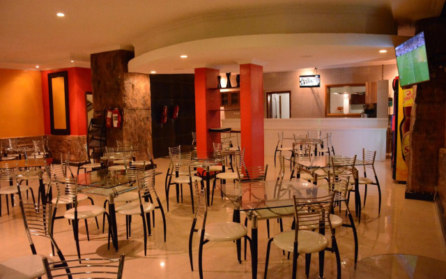 La Posh Hotel
