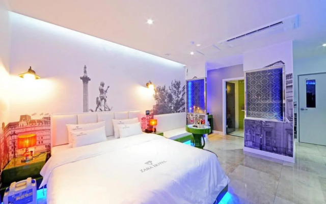 Zara Hotel Peace Square